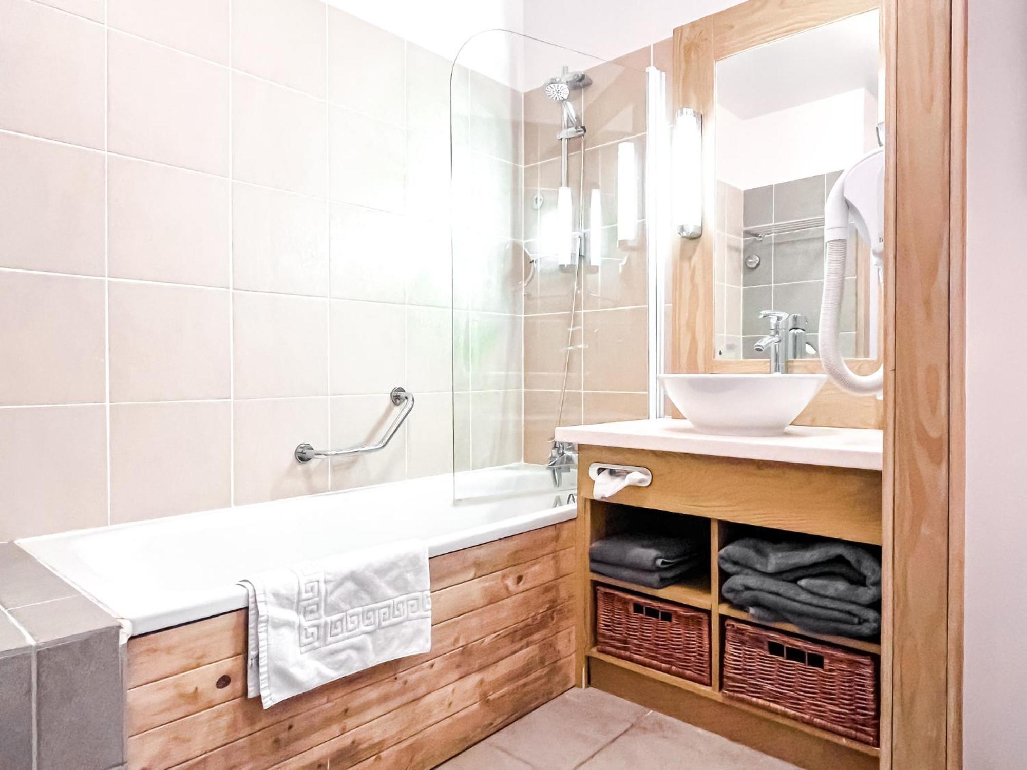 Large One-Bedroom Apartment, Wheelchair Adapted, Les Terrasses D'Eos フレーヌ エクステリア 写真